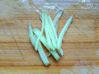 7、家常烧茄子,姜切丝