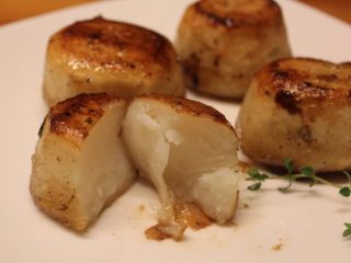 10、融化的土豆,土豆吸收了高汤、奶油、香草精华，层次丰富，入嘴即化，好吃，令人欲罢不能。