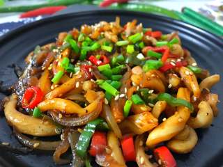 15、铁板鱿鱼,鲜香入味的铁板鱿鱼。