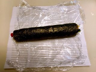 18、寿司,寿司做好了一个