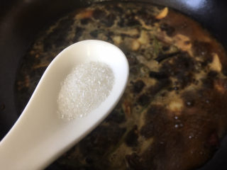 10、麻辣田螺,半勺白糖