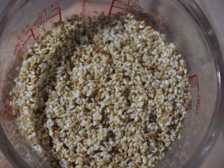 5、自做芝麻酱,到以上图片里的颜色就好了