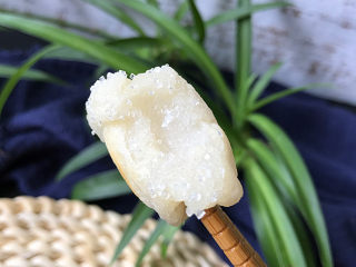 14、炒元宵,边吃边蘸糖，香酥脆甜又软糯