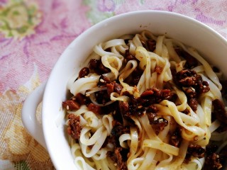 22、香菇牛肉酱,每一口都能吃到香菇和牛肉粒。