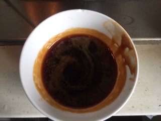 5、大阪烧,自制照烧汁:用清酒、味霖、酱油和砂糖熬煮浓稠,比例自己调整