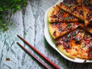 13、葱花酱饼,成品，一切四份，开动