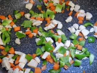 14、低脂营养减肥—双米杂蔬炒饭,青椒