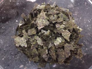 5、双紫饭团,紫菜撕碎