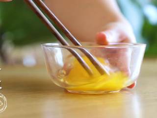 4、红烧带鱼12m+,鸡蛋打散