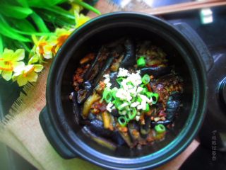 12、肉沫茄子煲,蒜香扑鼻，茄子软糯入味，搭配咸香肉沫，绝对让你点赞