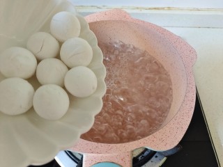 8、水果汤圆,加入汤圆