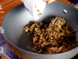 10、四川烧白,宴席压轴菜的家常做法,放100g芽菜炒熟