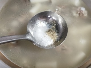 14、山药排骨汤,放盐，少许胡椒粉调味