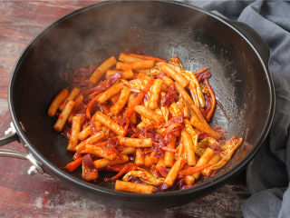 12、韩式炒年糕,绵软Q弹的炒年糕出锅啦