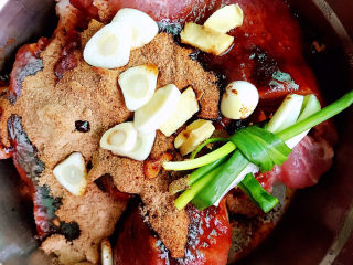 5、广式叉烧,小葱结