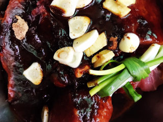 7、广式叉烧,倒入