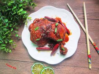 14、吮指鸡腿,汤汁不要丢,直接拌干饭吃贼香