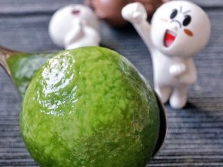 27、咸蛋黄肉松网红青团,整体图