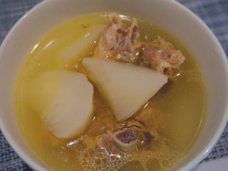 12、萝卜炖鸭肉,萝卜炖鸭肉，夏天喝了开胃呀