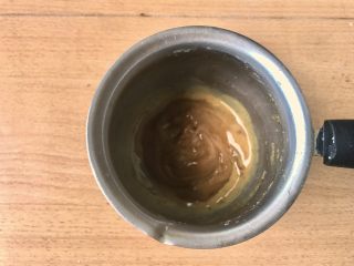 4、咖喱鸡球,煮成这样浓稠的咖喱酱汁。