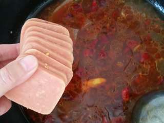 18、毛血旺,火腿片。