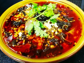 20、川菜之灵魂–毛血旺,泼上热油，放根香菜点缀下即可