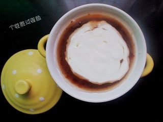 10、酸奶桃胶羹,加入酸奶，酸奶最后选择稠一点的