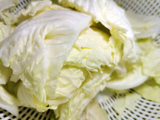 8、部队火锅,白菜叶㓎泡半小时