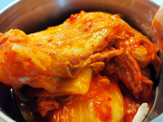 13、部队火锅,我用的是符合福州口味，水果泡菜比较甜