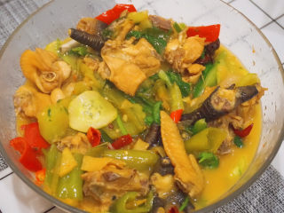 23、干锅焖鸡,一道色香味俱全的干锅焖鸡便可食用啦～