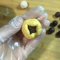 3、南瓜豆沙汤圆,收口