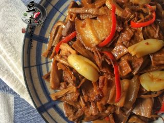 11、农家小煲笋,意犹未尽