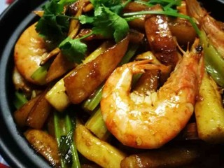 24、干锅南美对虾,再来张特写????,怎么样?土豆条和年糕实在是太好次啦????