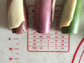 21、莲蓉蛋黄酥&杂花酥（黄油版）,再醒发20分钟。