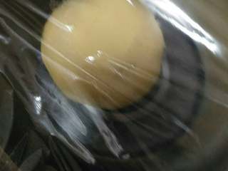 4、千层芝麻花生椒盐酥,面粉和熟油揉成油酥