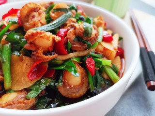 14、韭菜炒扇贝,色香味俱全!