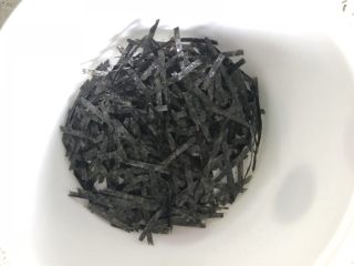 13、KFC握的大饭团,海苔碎