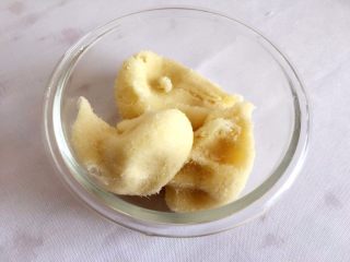 4、Q弹土豆丸子,挤掉水分的土豆泥