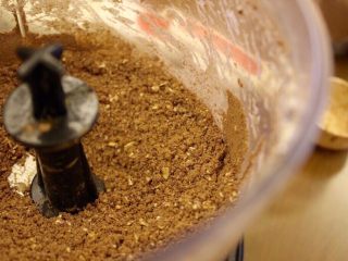 5、抹茶草莓挞(Matcha Strawberry Tart),搅拌成粉的样子