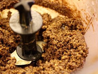 7、抹茶草莓挞(Matcha Strawberry Tart),搅拌成变得稍微很粘的程度