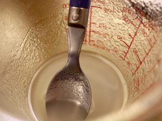 15、抹茶草莓挞(Matcha Strawberry Tart),很快的用个东西搅拌，搅一分钟