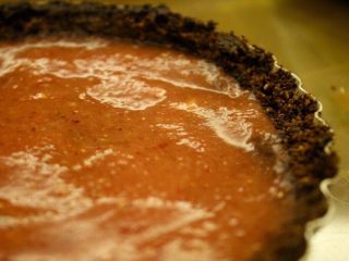 18、抹茶草莓挞(Matcha Strawberry Tart),把它均匀的展出