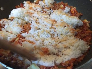 25、超满足便当（5）,把米饭倒进去