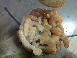 1、香酥虾滑,虾仁去泥肠洗净