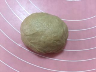 9、致高考——书形记忆面包,将50克面团加入可可粉揉至完全融合。