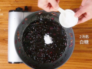 11、如何自制延边炸酱,2汤匙白糖，翻炒