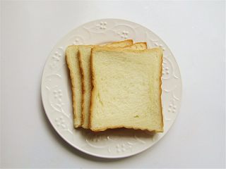 1、国画风趣味餐,吐司备好