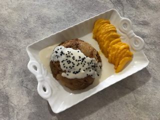 12、粽子新吃法-芒果酸奶粽子,撒上黑芝麻