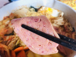 14、部队火锅,午餐肉味道不错。