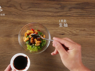 10、适合上班族的快手凉菜，蒜泥肥牛吃的巨过瘾,加入生抽